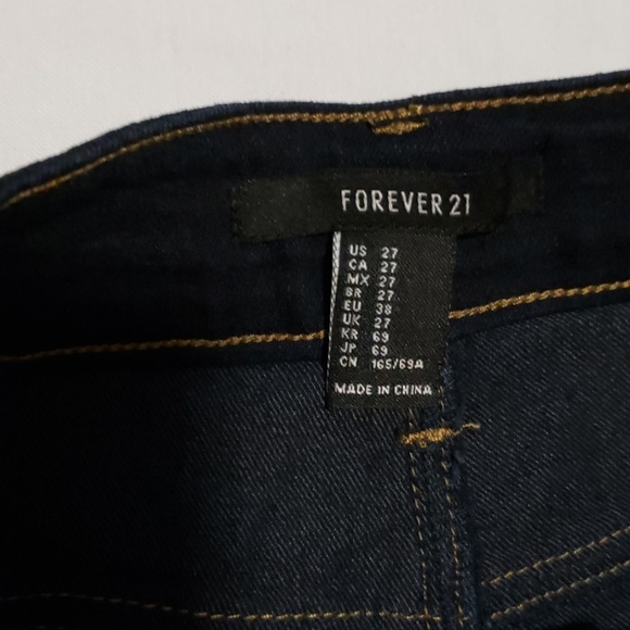 💰Forever 21 short shorts💰 - Picture 3 of 5